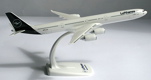 Airplane Models: Lufthansa - Airbus A340-600 - 1/250